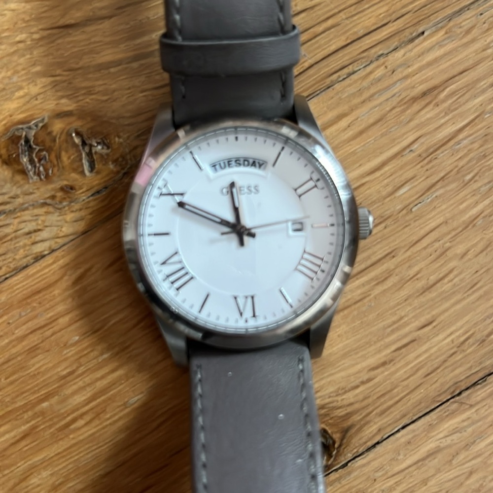 GUESS WATCH - Picture 2 of 4